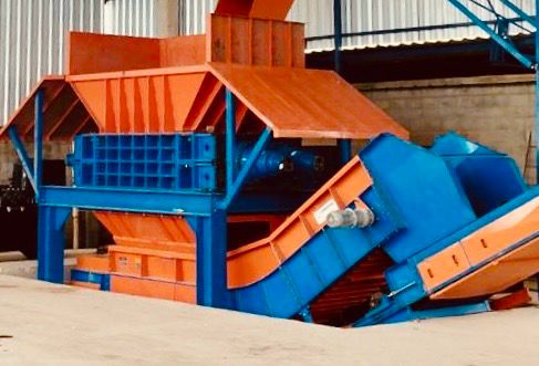 Triturador 2 Eixos Hidráulico - TR2000/360H