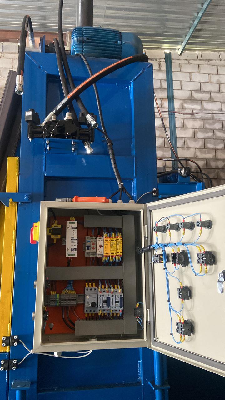 Prensa Vertical Com NR12