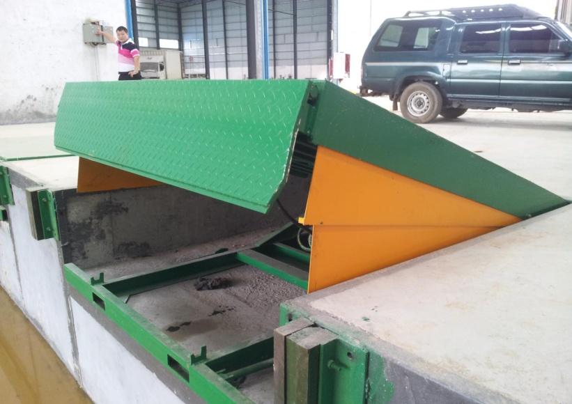 HDQ 8 - NIVELADORA DE DOCA FIXA 8 Ton