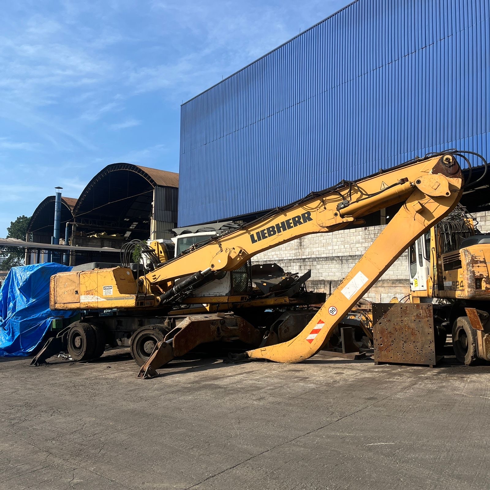 Escavadeira Liebherr A924C (TAG 06)