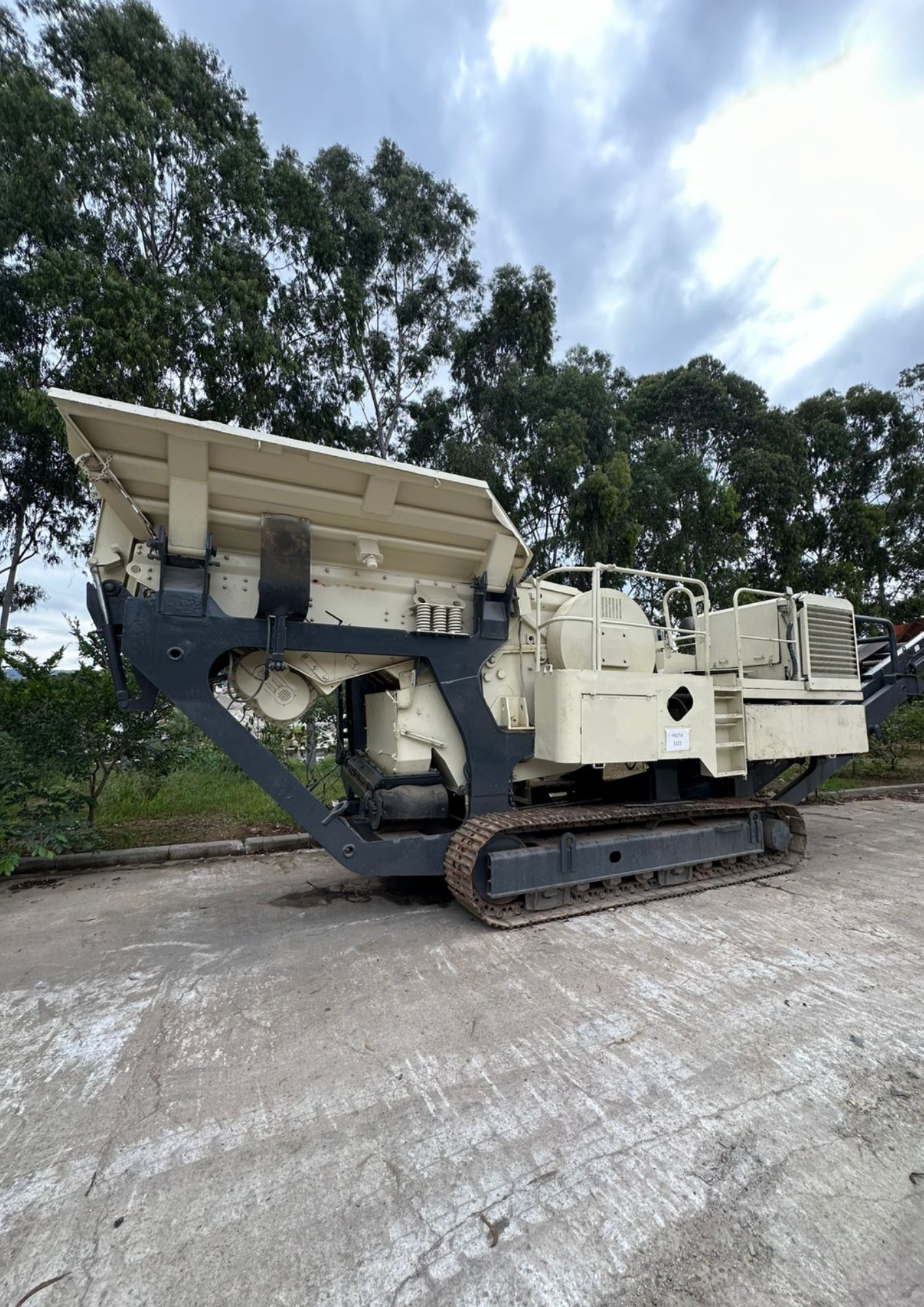 Britador Móvel Metso LT96 Ano 2011